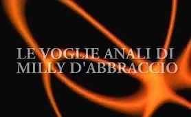 Le voglie anali di Milly D'Abbraccio porcone - filmino porno classico completo